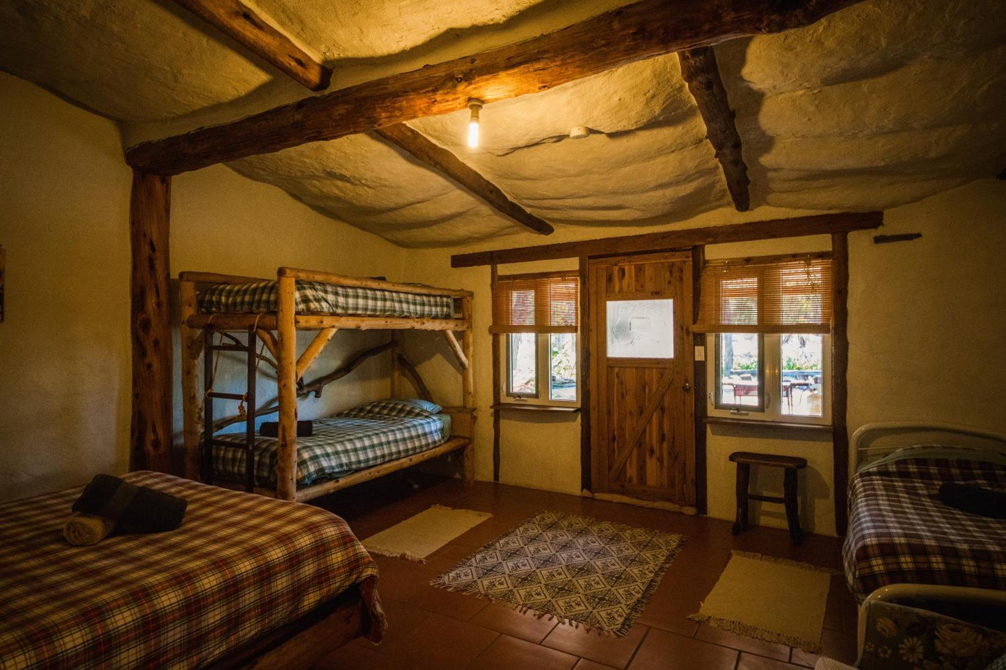 Pilliga Pottery Creative Farmstay Coonabarabran Room photo